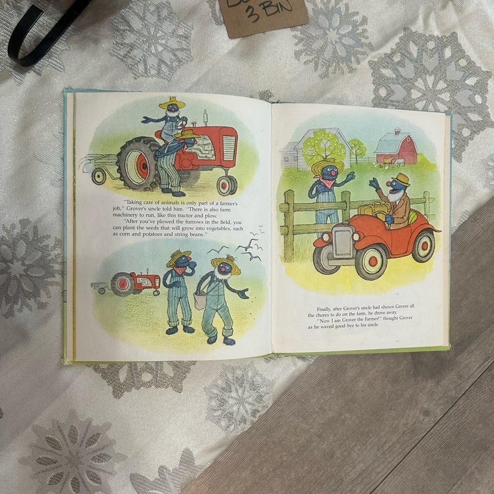 Down on the Farm with Grover Book - Picture 9 of 12